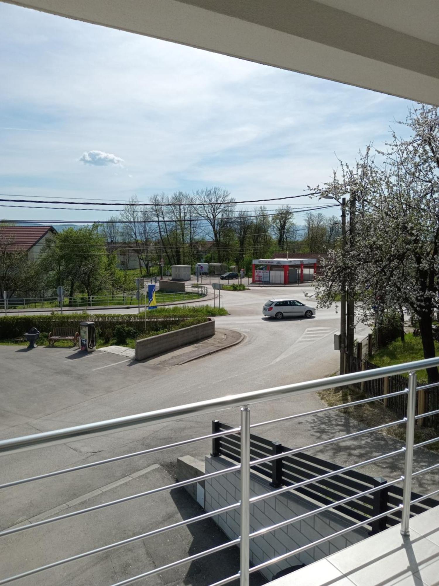 Apartments Karic Aerodrom Tuzla Dubrave Gornje Exterior foto